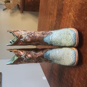 Corral women's boots turquoise sea bass